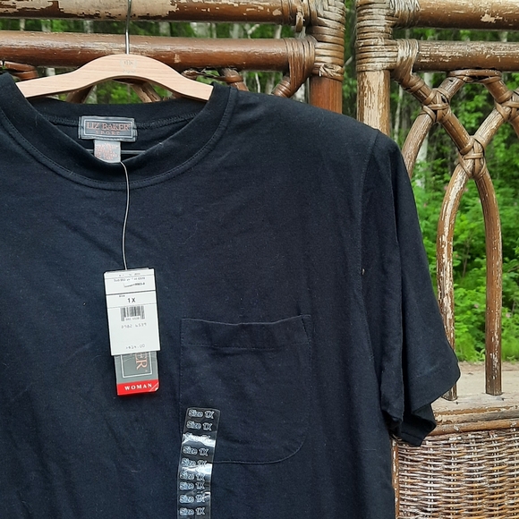 🍀3/15 🆕️Liz Baker Sport Vintage Athletic Tee-shirt - Picture 2 of 5